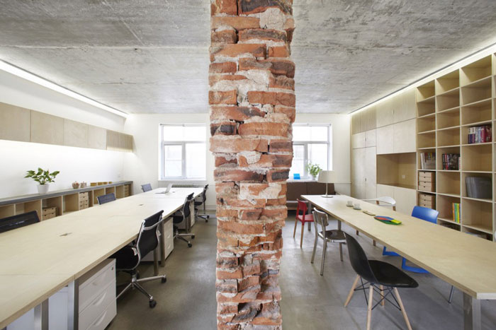 老舊紅磚辦公室辦公區(qū)域翻新改造實(shí)例效果圖