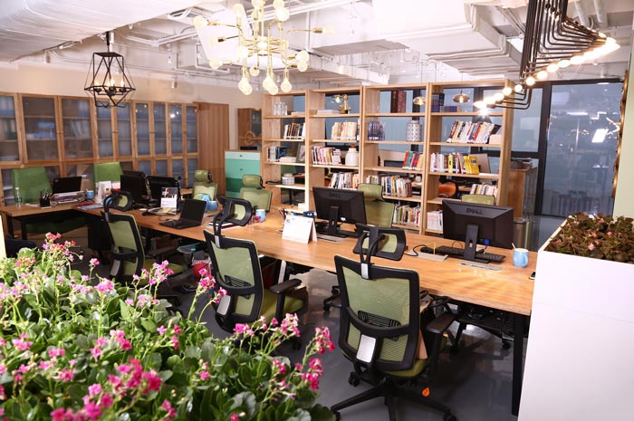 傳媒公司辦公室辦公區域裝修設計效果圖