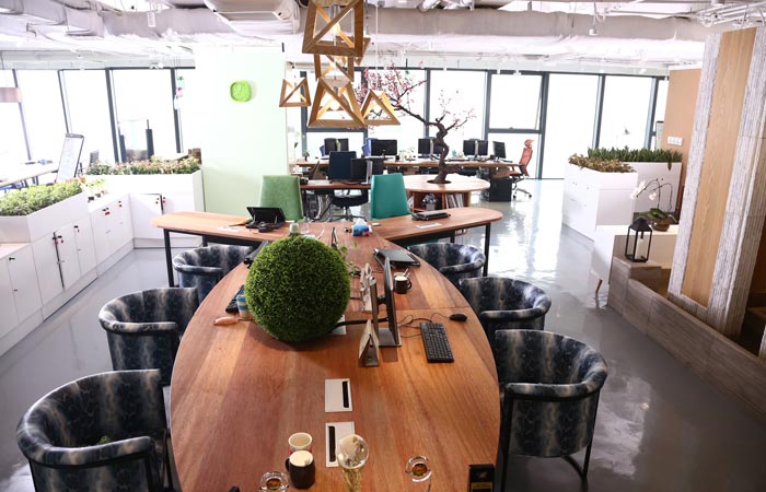 傳媒公司辦公室動線裝修設計效果圖