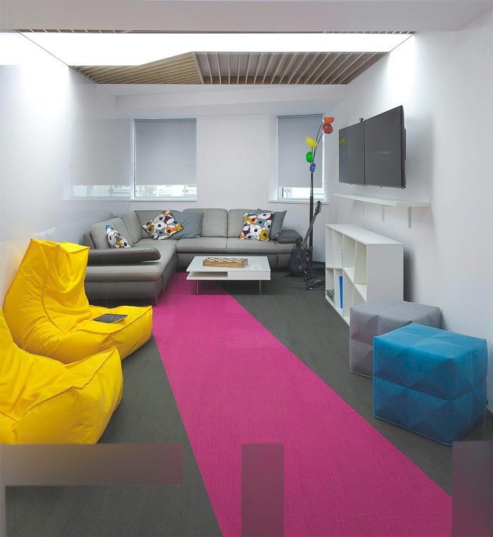 網絡技術公司辦公室休息區域裝修設計案例效果圖