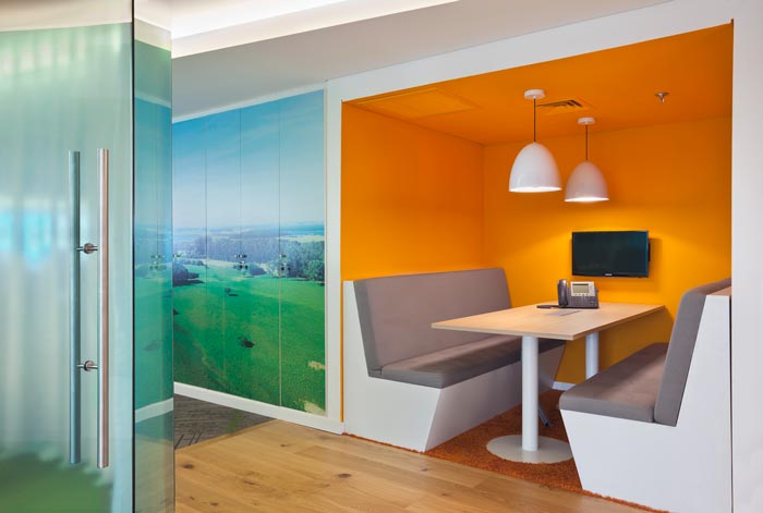 平面設計公司辦公室交流區域裝修設計案例效果圖