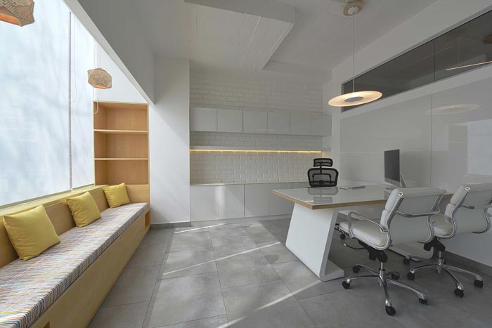 木飾面廠家總經(jīng)理辦公室裝修設(shè)計(jì)案例效果圖