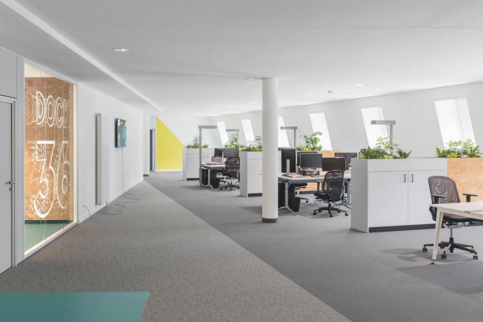 IT咨詢公司辦公室辦公區(qū)域裝修設(shè)計(jì)案例效果圖