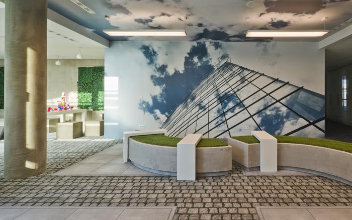 網(wǎng)絡(luò)運(yùn)營(yíng)商辦公室過(guò)道裝修設(shè)計(jì)案例效果圖