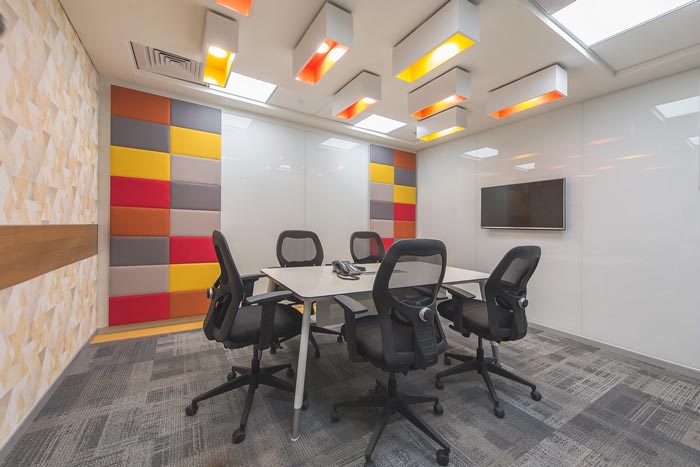 互聯網服務提供商辦公室討論區域裝修設計案例效果圖