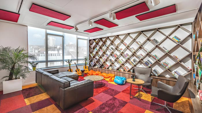 網(wǎng)絡(luò)游戲公司辦公室休息區(qū)域裝修設(shè)計(jì)案例效果圖
