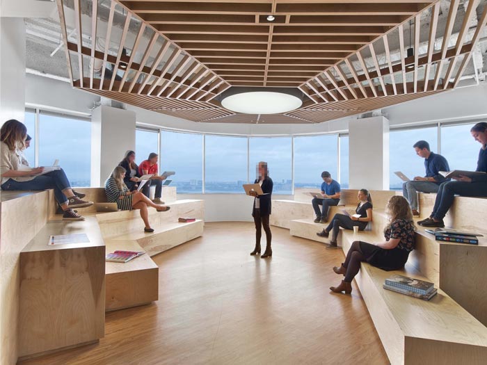 通信服務公司辦公室匯報區(qū)域裝修設計案例效果圖