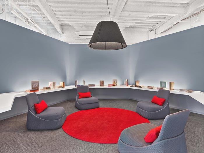 通信服務公司辦公室交流區(qū)域裝修設計案例效果圖