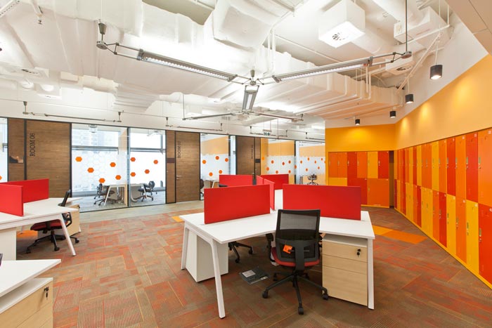 現(xiàn)代簡約辦公室辦公區(qū)域裝修設(shè)計案例效果圖