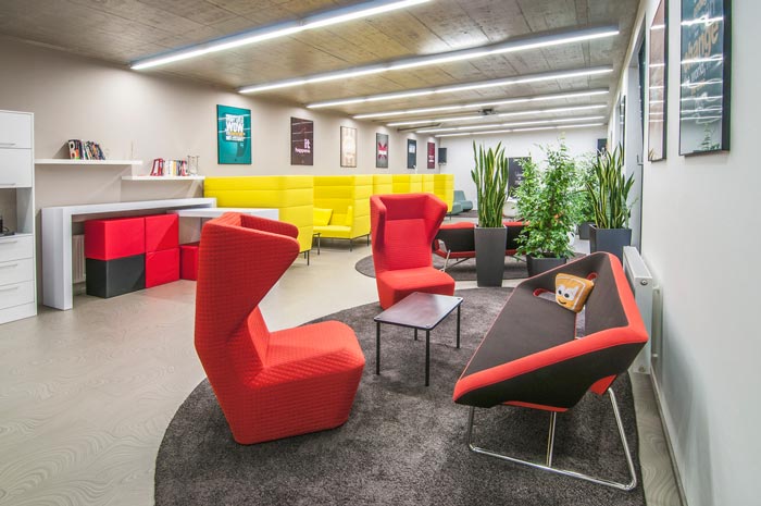 現(xiàn)代簡約辦公室接待區(qū)域裝修設(shè)計案例效果圖