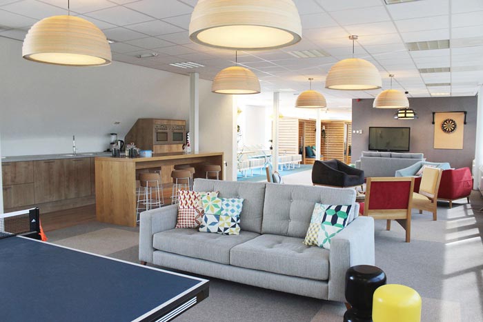 創(chuàng)新人性化辦公室娛樂區(qū)域裝修設計案例效果圖