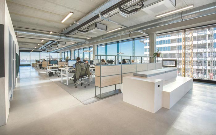 500平方廣告公司辦公室辦公區域裝修實景圖