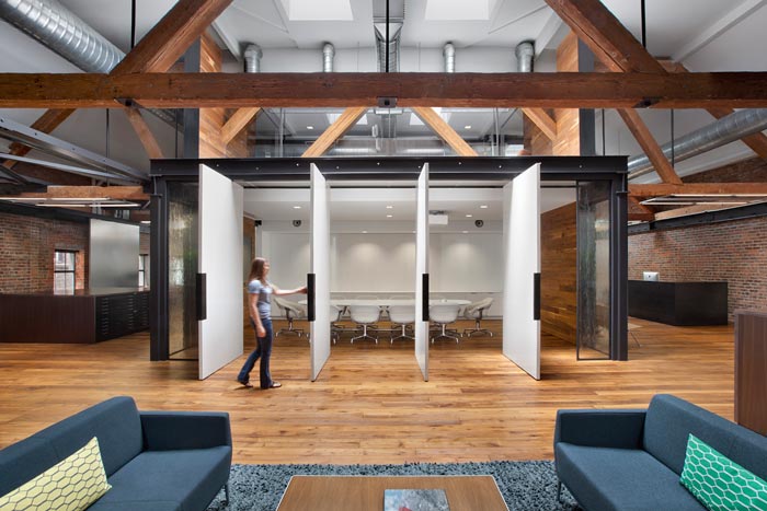 480平方兩層辦公室會(huì)議區(qū)域裝修設(shè)計(jì)實(shí)景圖