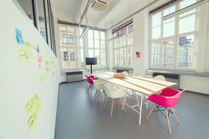 550平方辦公室會議室裝修設計實景圖