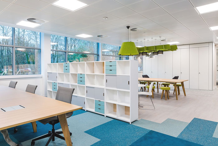 科技公司現(xiàn)代簡(jiǎn)約辦公室會(huì)議室裝修設(shè)計(jì)案例效果圖