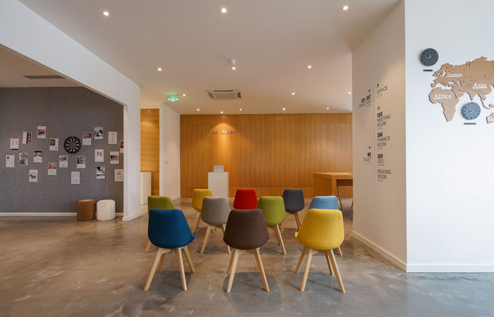 設計公司辦公室演講區域設計方案