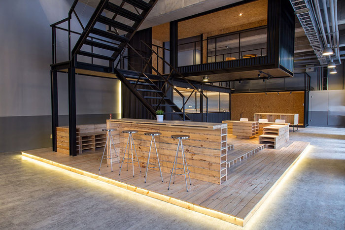 物流公司loft風格辦公室接待區裝修設計案例效果圖