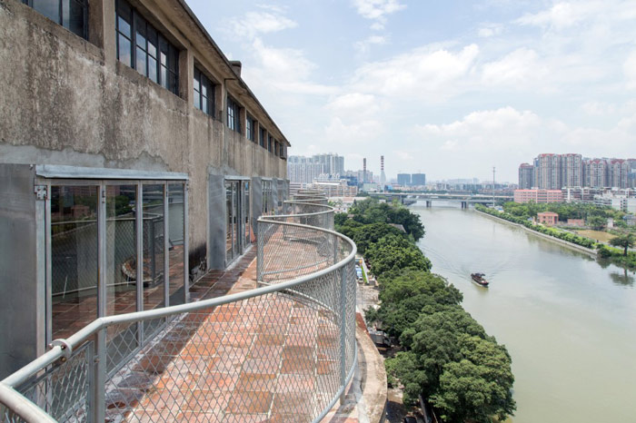 廠房LOFT風(fēng)格辦公室陽(yáng)臺(tái)裝修設(shè)計(jì)案例效果圖