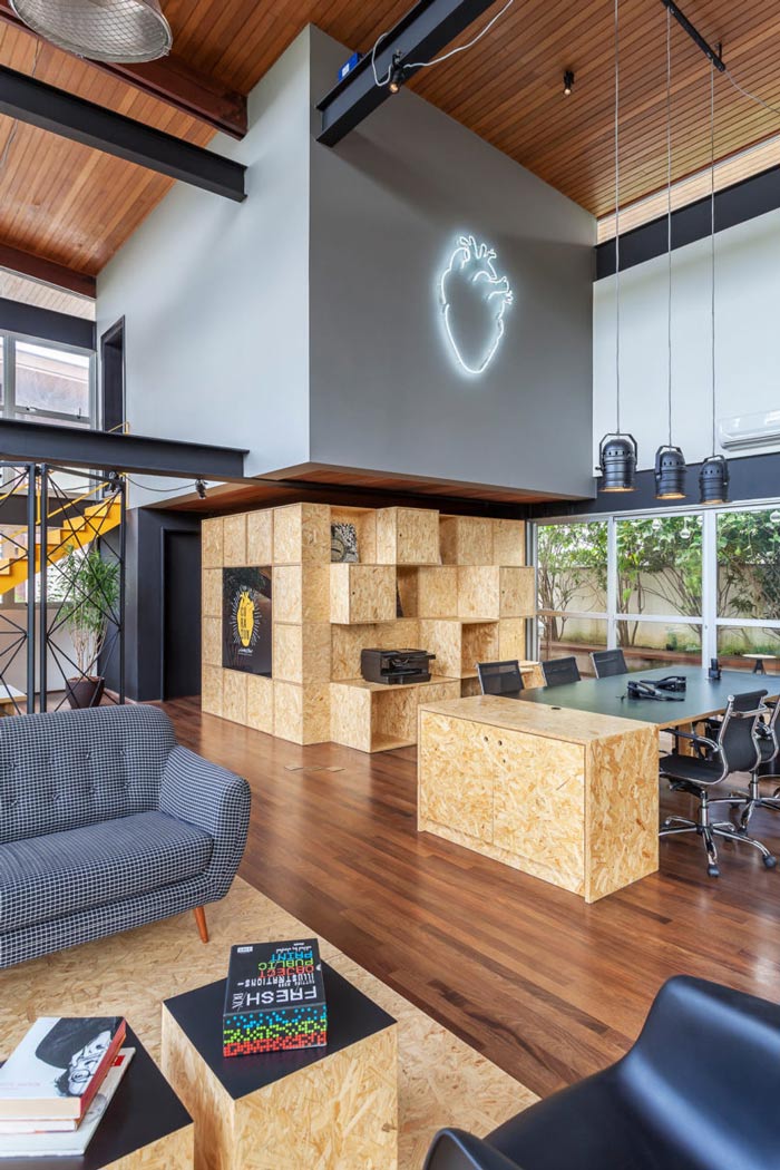 loft風(fēng)格電影公司辦公室魔方裝修設(shè)計案例效果圖