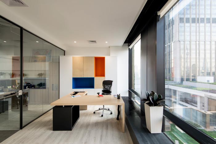 旅游服務公司總經(jīng)理辦公室裝修設計案例效果圖