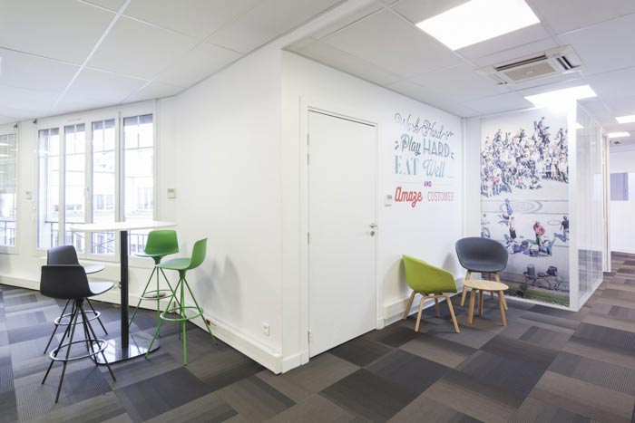 空氣環保公司辦公室洽談區裝修設計案例效果圖