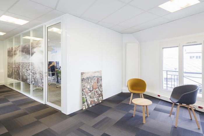 空氣環保公司辦公室交流區裝修設計案例效果圖