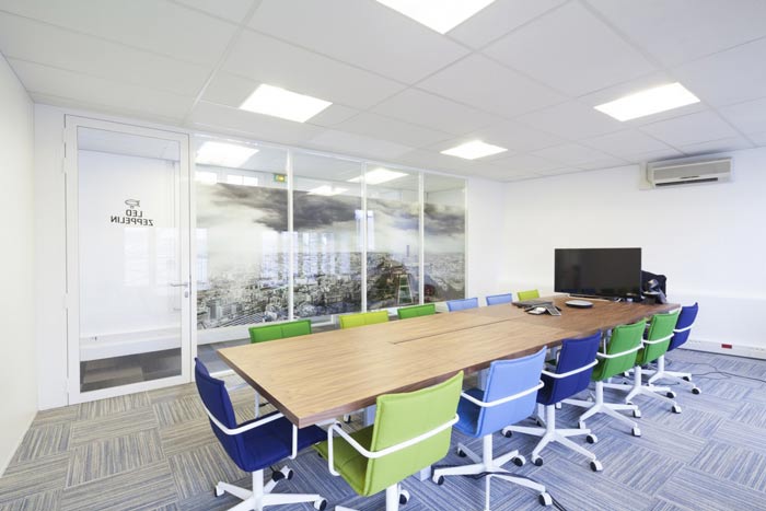 空氣環保公司辦公室會議室裝修設計案例效果圖
