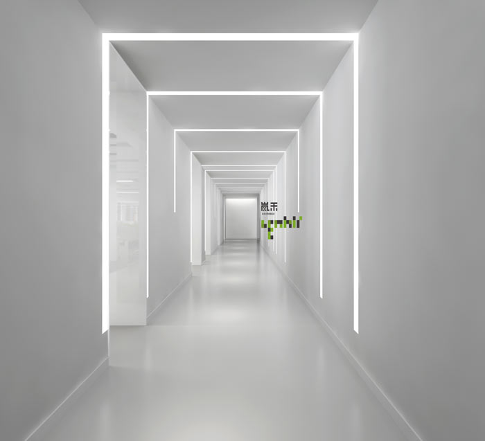 信息科技公司辦公室走道裝修設計效果圖