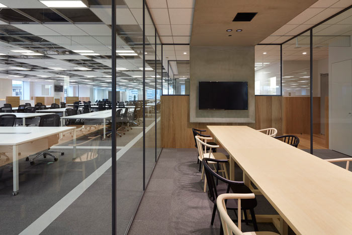 國(guó)際貿(mào)易公司辦公室會(huì)議室裝修設(shè)計(jì)效果圖