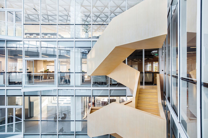 集團總部辦公樓木樓梯設計效果圖