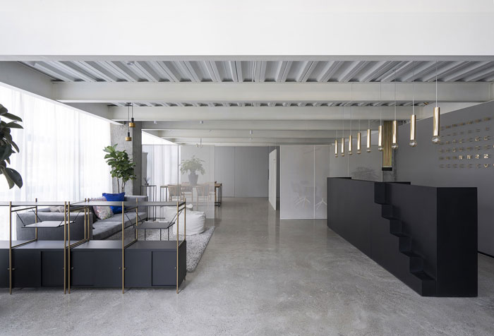 家居公司辦公室一樓前廳裝修設(shè)計(jì)效果圖