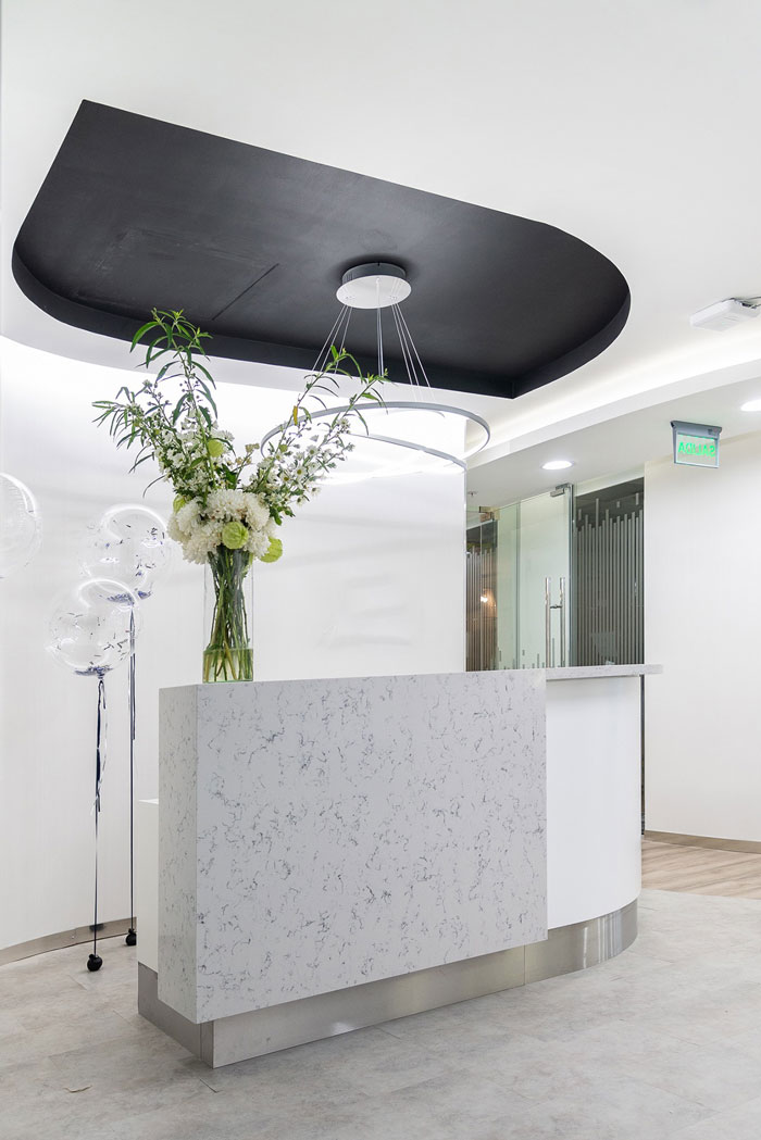 化妝品公司辦公室前臺裝修設計效果圖