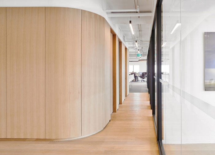 金融風投公司辦公室過道裝修設計效果圖