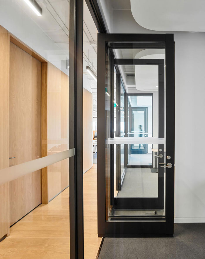 金融風投公司辦公室過道裝修設計效果圖