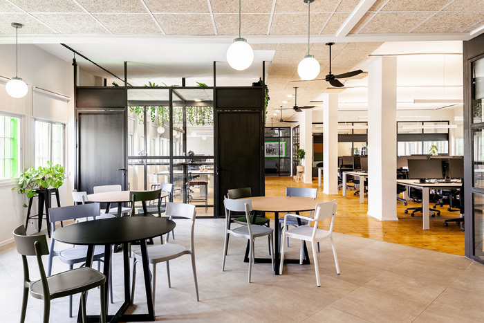 網絡辦公室交流區裝修設計效果圖