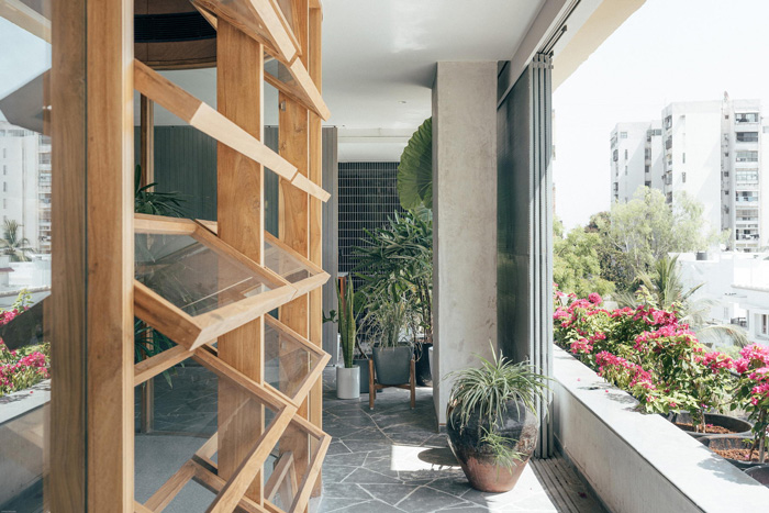 律師事務所接待區陽臺裝修設計效果圖