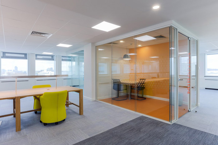 理財公司接待區裝修設計效果圖