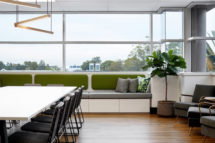 旅行社辦公室休息區(qū)裝修設(shè)計效果圖