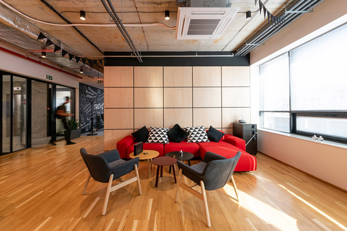 軟件開發(fā)公司辦公室進(jìn)門區(qū)設(shè)計(jì)效果圖