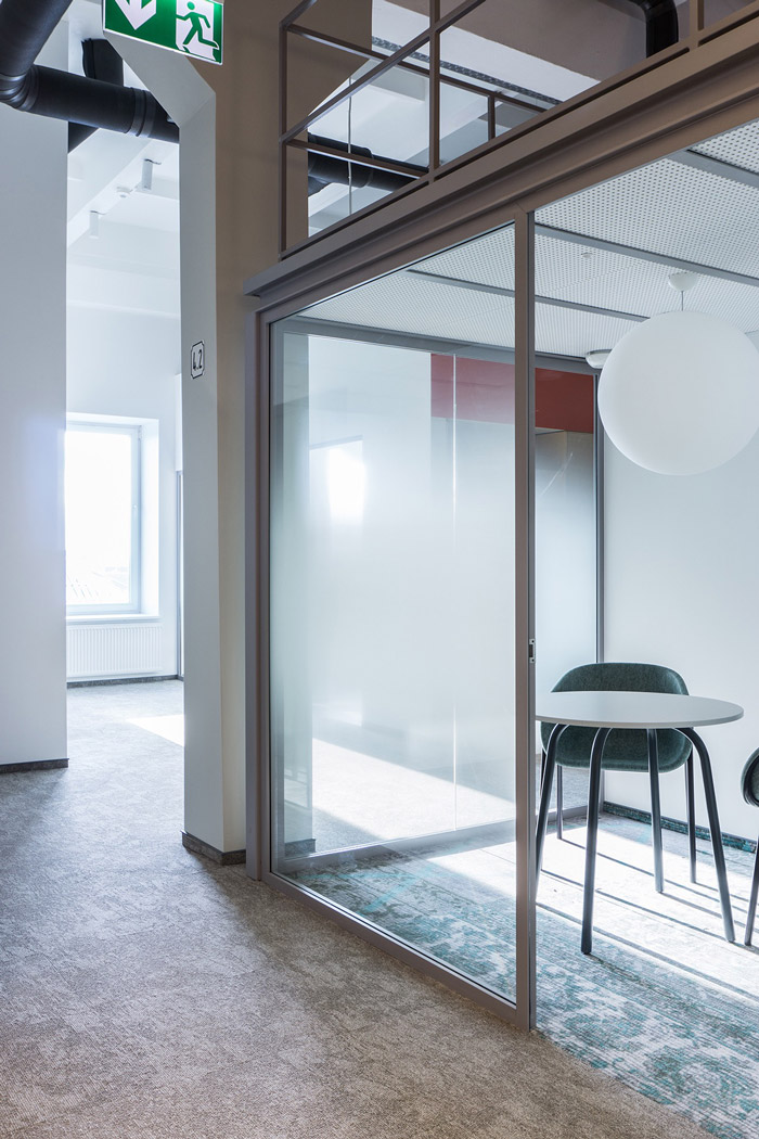 工業(yè)閣樓loft辦公室接待區(qū)裝修設(shè)計(jì)效果圖