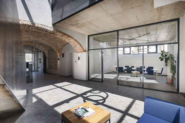 舊廠房辦公室入口裝修設計效果圖