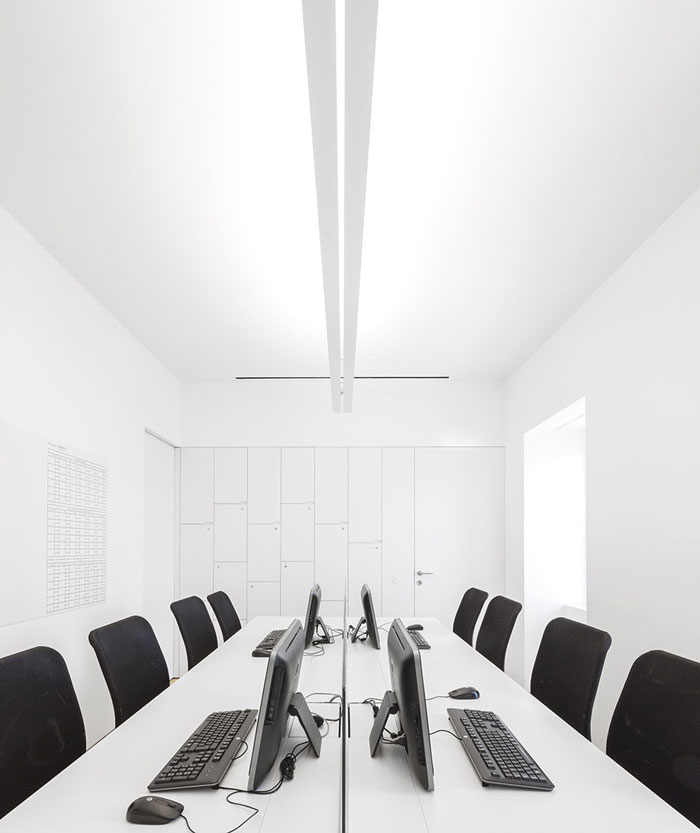 兩層辦公室辦公區裝修設計效果圖