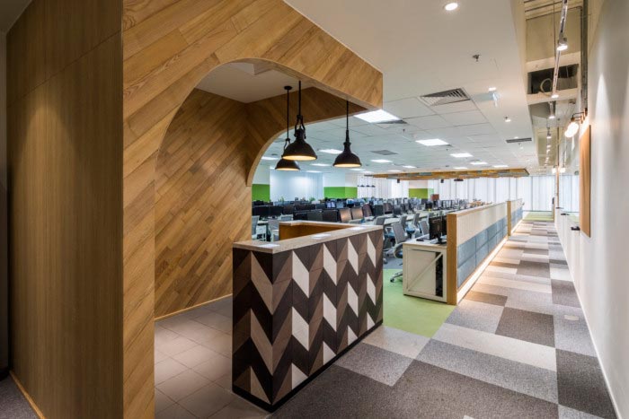 開(kāi)發(fā)中心辦公室過(guò)道裝修設(shè)計(jì)效果圖