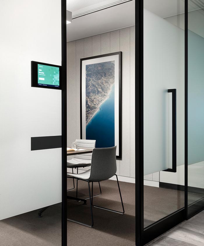 保險(xiǎn)公司辦公室會(huì)議裝修設(shè)計(jì)效果圖