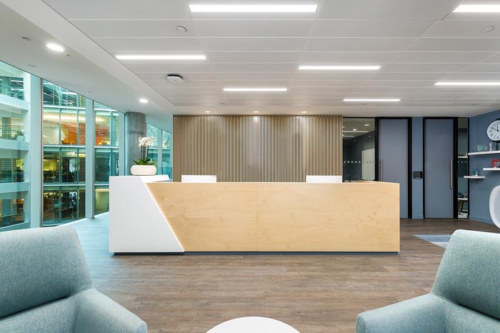 投資集團辦公室前臺裝修設計效果圖
