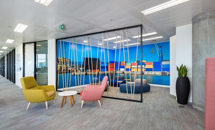 投資集團辦公室洽談區裝修設計效果圖