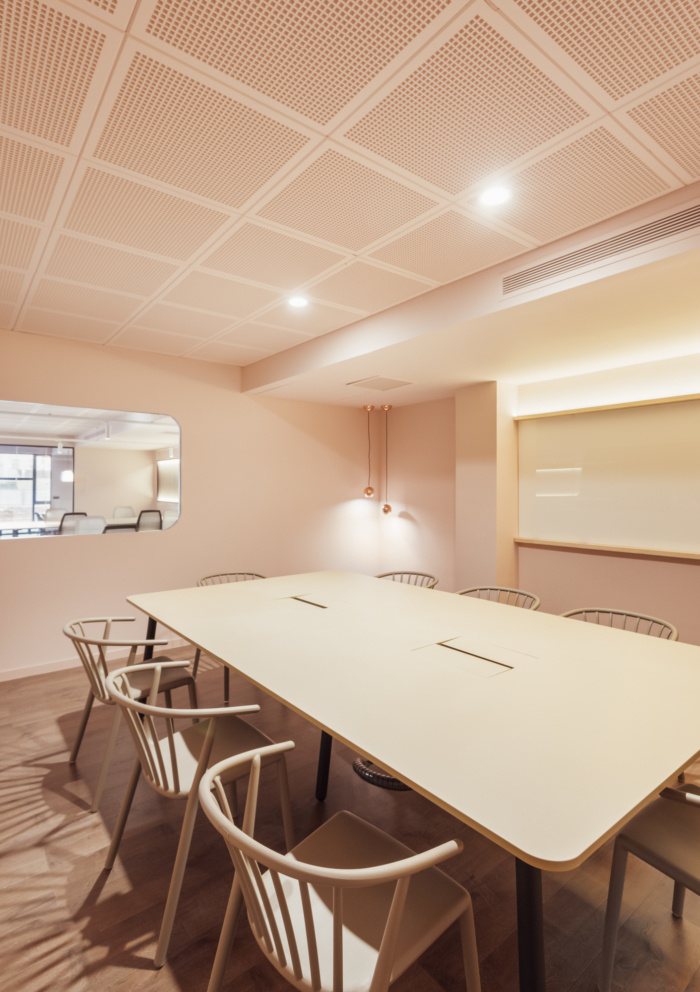 事務所會議室